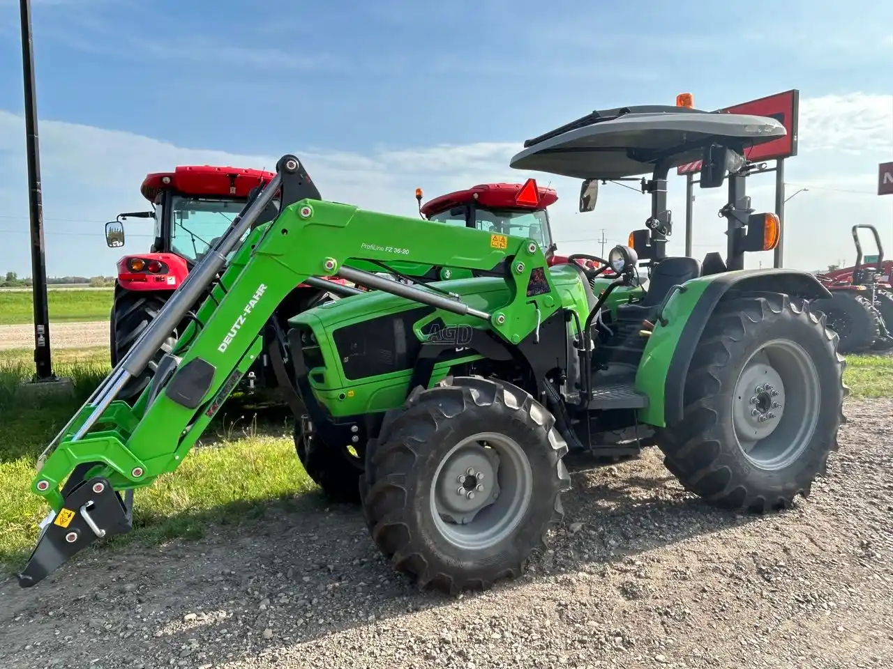 Gallery image 2 for New 2022 Deutz Fahr 4080E Tractor