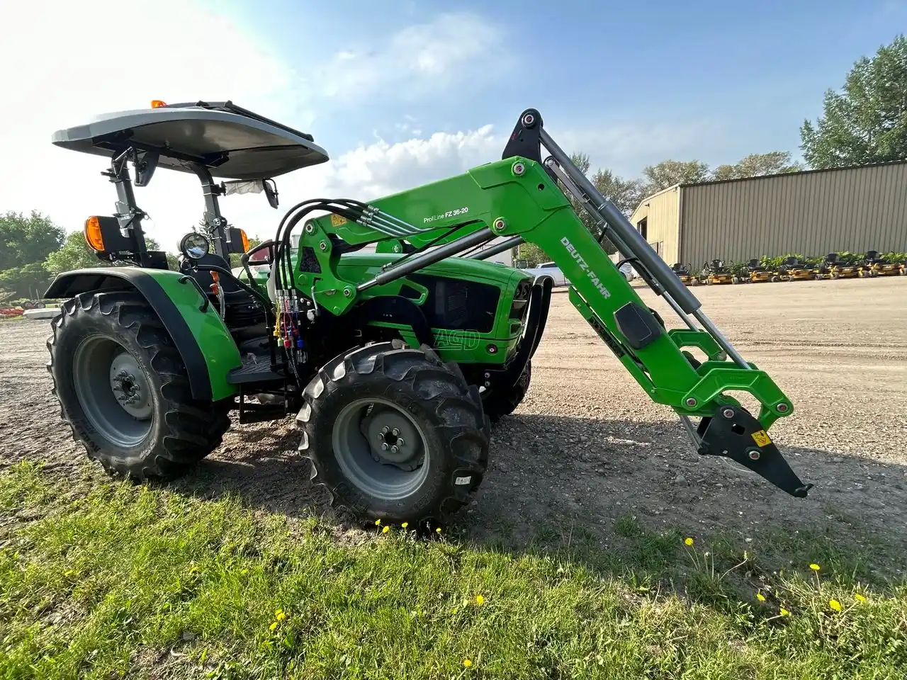 Gallery image 1 for New 2022 Deutz Fahr 4080E Tractor