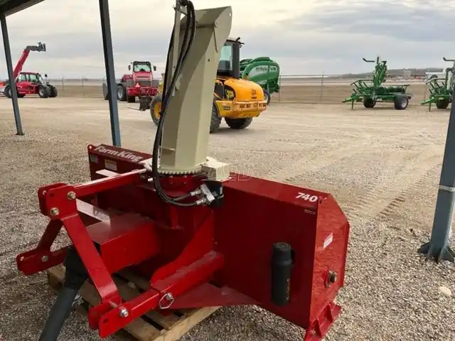 Gallery image 2 for New Farm King 740 Snow Blower
