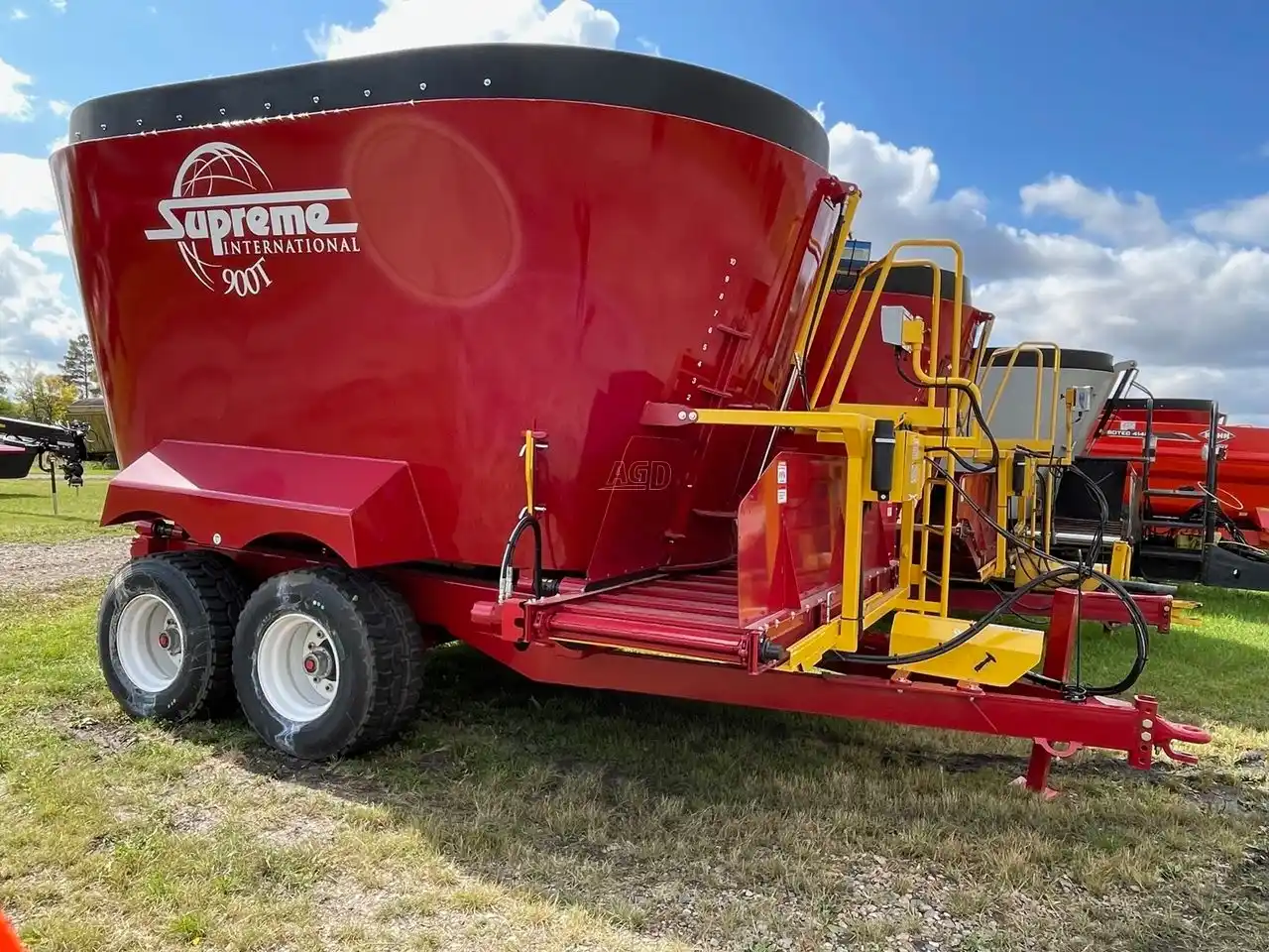 Gallery image 1 for New 2023 Supreme 900T TMR Mixer