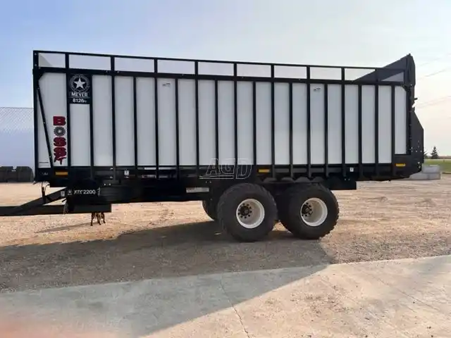 Gallery image 1 for New Meyer 8126RT Wagon