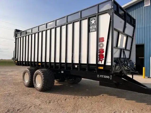 Gallery image 2 for New Meyer 8126RT Wagon