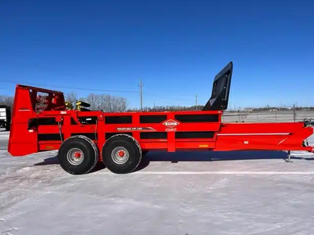 Gallery image 2 for New Kuhn Knight PROPUSH HP140 Manure Spreader