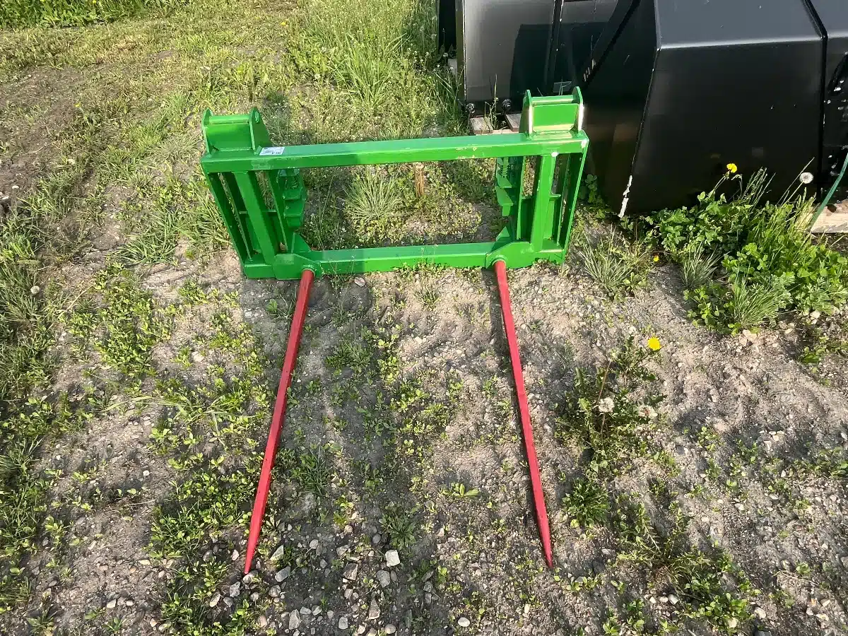 Gallery image 1 for New 2025 HLA DE50JD640 Bale Spear