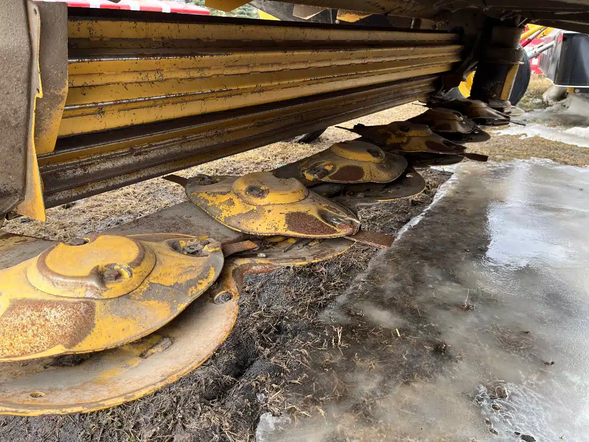 Gallery image 2 for Used 2016 Vermeer MC3300 Disc Mower Conditioner