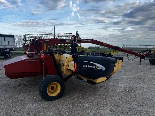 Gallery image 2 for Used 2007 New Holland 1475 Mower Conditioner