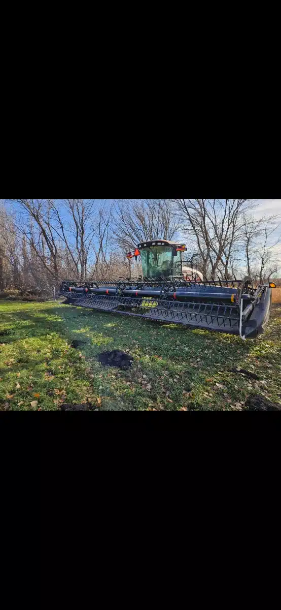 2014 MacDon M155 Windrower