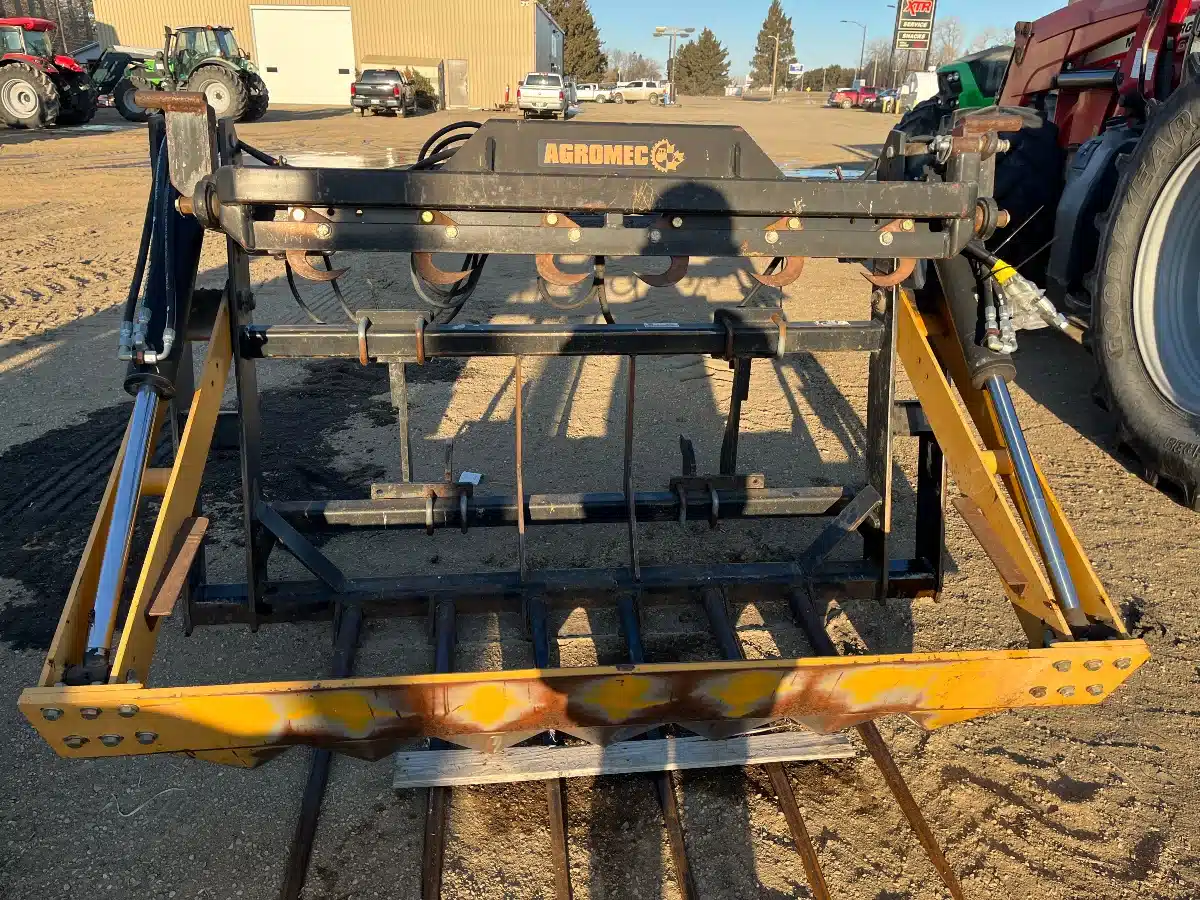 Agromec 1000 Bale Cutter