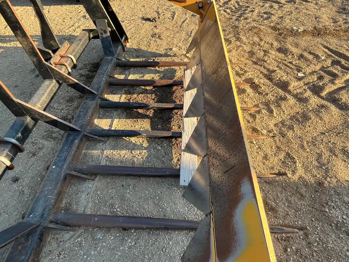 Gallery image 2 for Agromec 1000 Bale Cutter