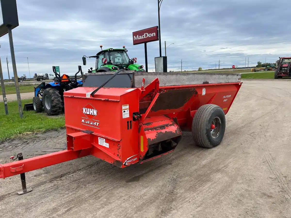 Gallery image 1 for Kuhn Knight 8110 Manure Spreader