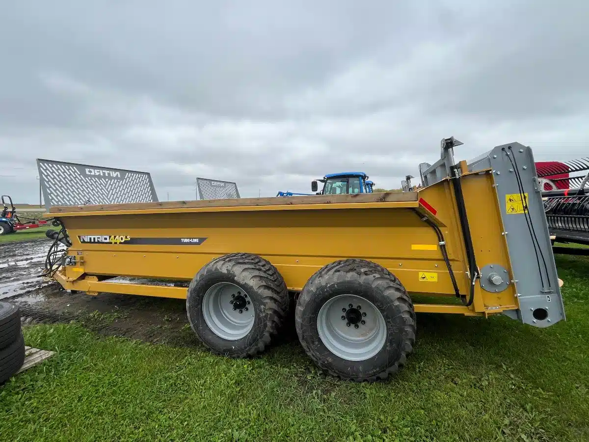 Photo de la Galerie 1 pour 2026 Tubeline Manufacturing LS 440 Épandeur à fumier