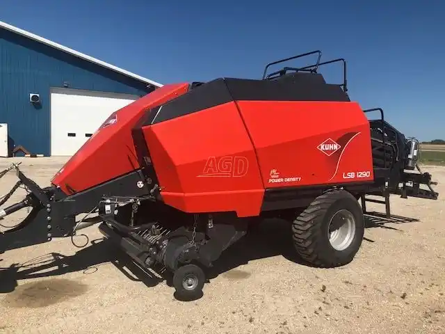 Gallery image 1 for Used Kuhn LSB 1290 Square Baler - Large