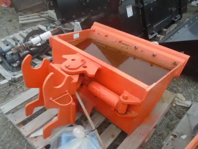 Gallery image 1 for Kubota K9942QCET Bucket