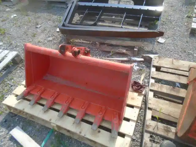 Gallery image 1 for Used 2018 Kubota BT1954A Bucket