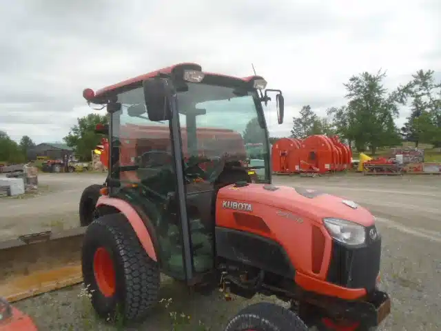 Gallery image 1 for Used 2016 Kubota B2650HSDC Tractor