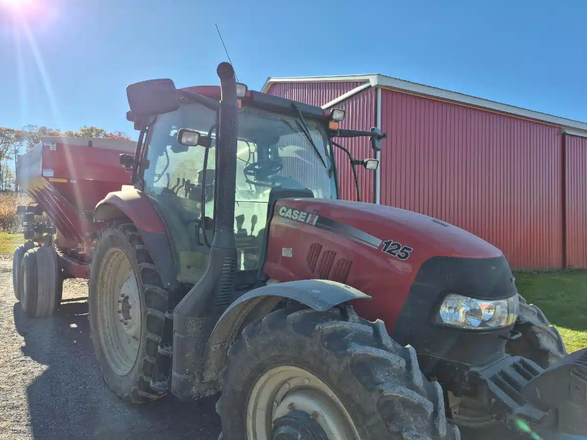 Gallery image 2 for Used 2012 Case IH MAXXUM 125 Tractor