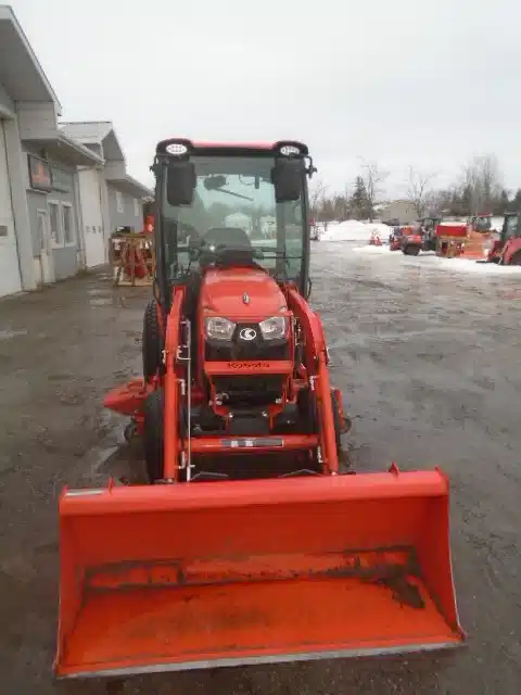 Gallery image 1 for 2020 Kubota LX2610 Cab Tractor