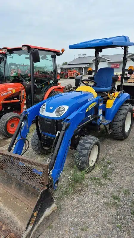 Gallery image 1 for 2012 New Holland BOOMER 25 Tractor