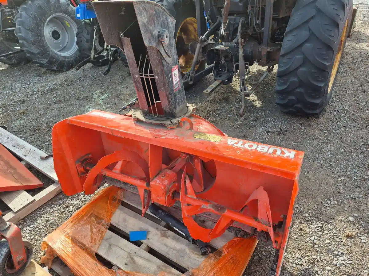 Gallery image 1 for 2019 Kubota F5220B Snow Blower
