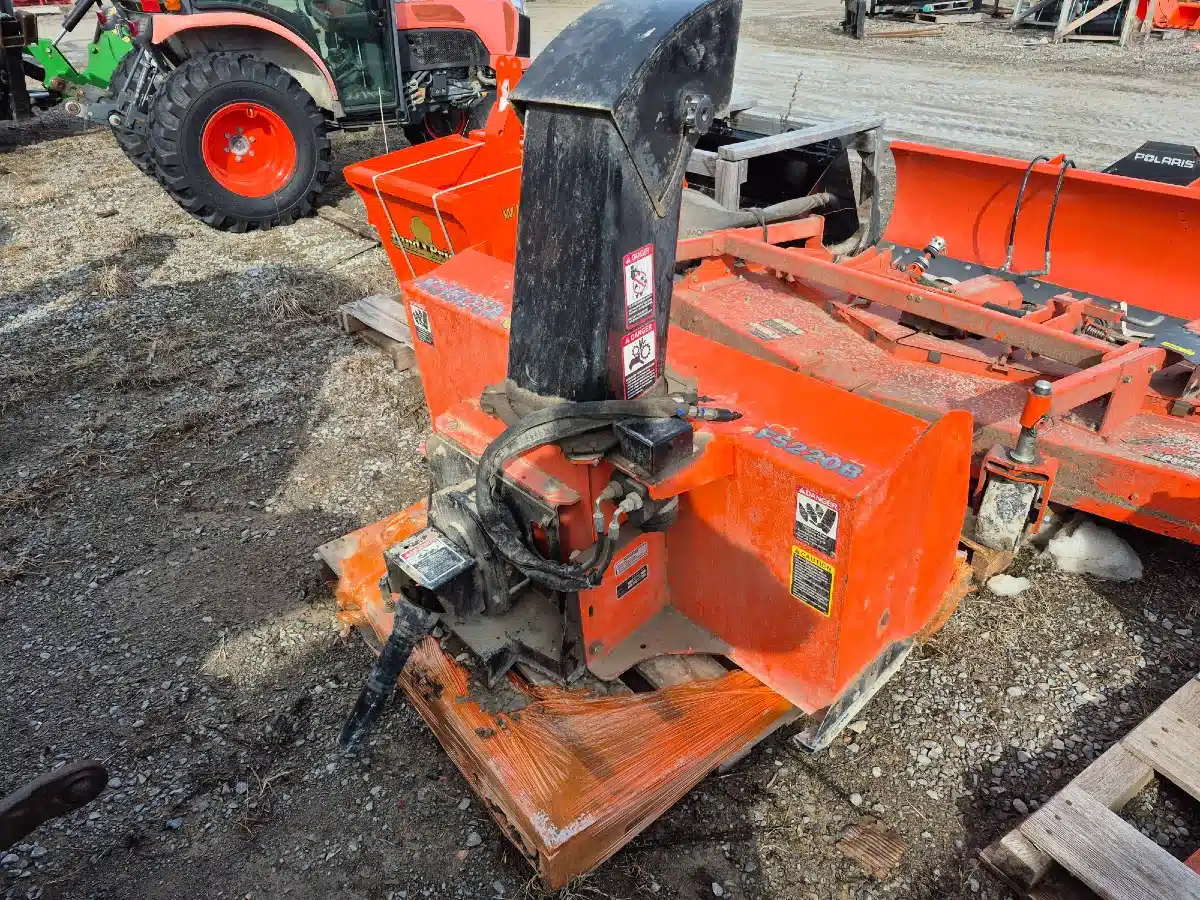 Gallery image 2 for 2019 Kubota F5220B Snow Blower