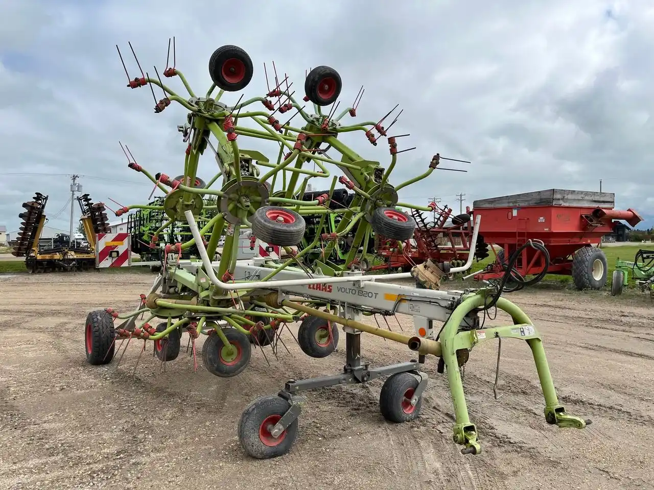 Gallery image 1 for Used 2014 CLAAS VOLTO 1320T Tedder