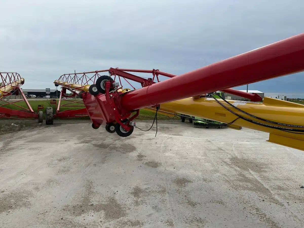 Gallery image 2 for 2024 Westfield MKX2 16-105 Grain Auger