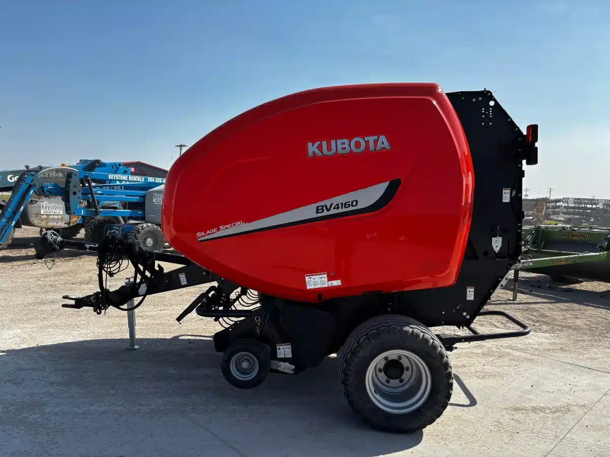 Gallery image 1 for Used 2015 Kubota BV4160 Round Baler