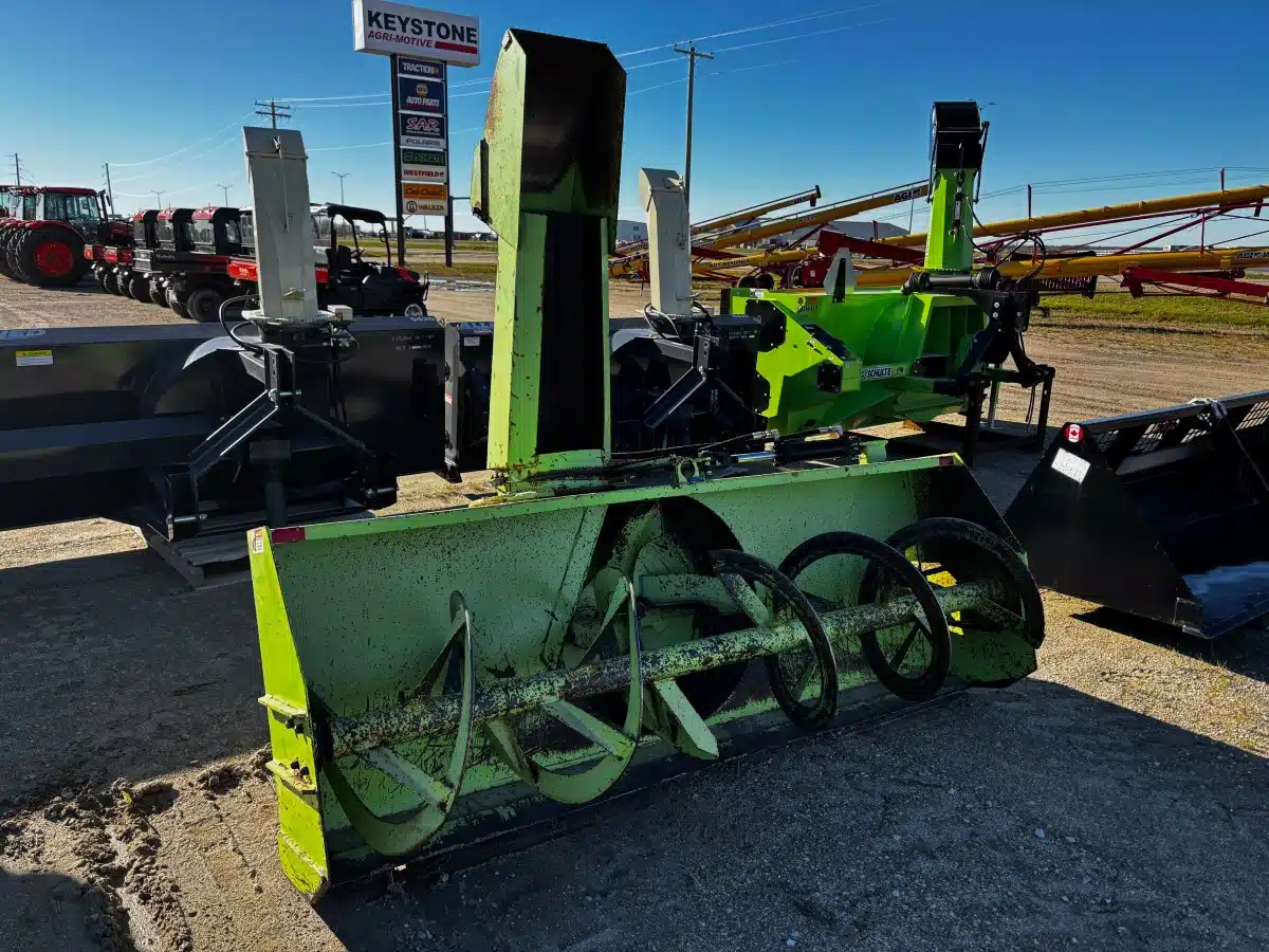 Gallery image 1 for 1997 Schulte SDX-960 Snow Blower