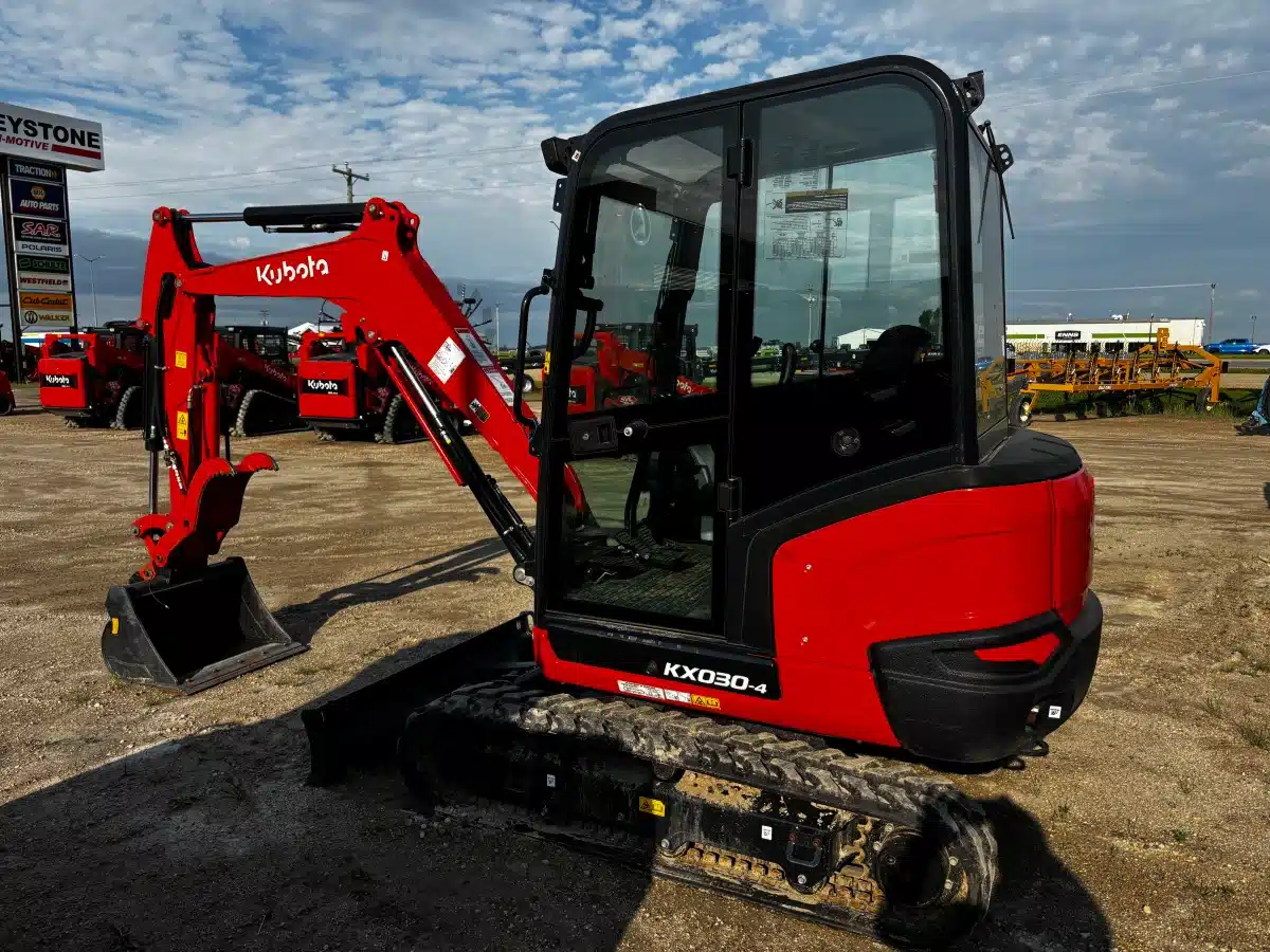 Photo de la Galerie 1 pour 2024 Kubota kx030-4 Excavatrice