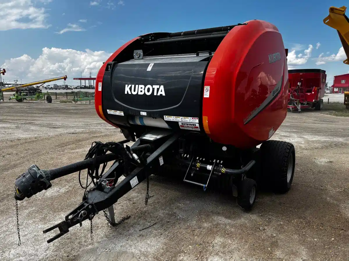 Photo de la Galerie 1 pour 2015 Kubota BV4160 Presse à Balle Ronde