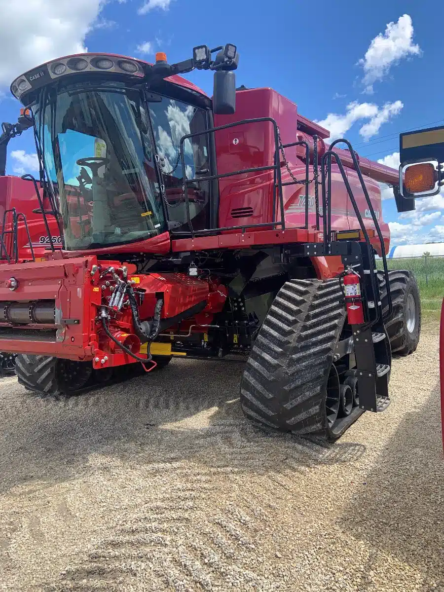 Gallery image 2 for Used 2022 Case IH 7250 Combine