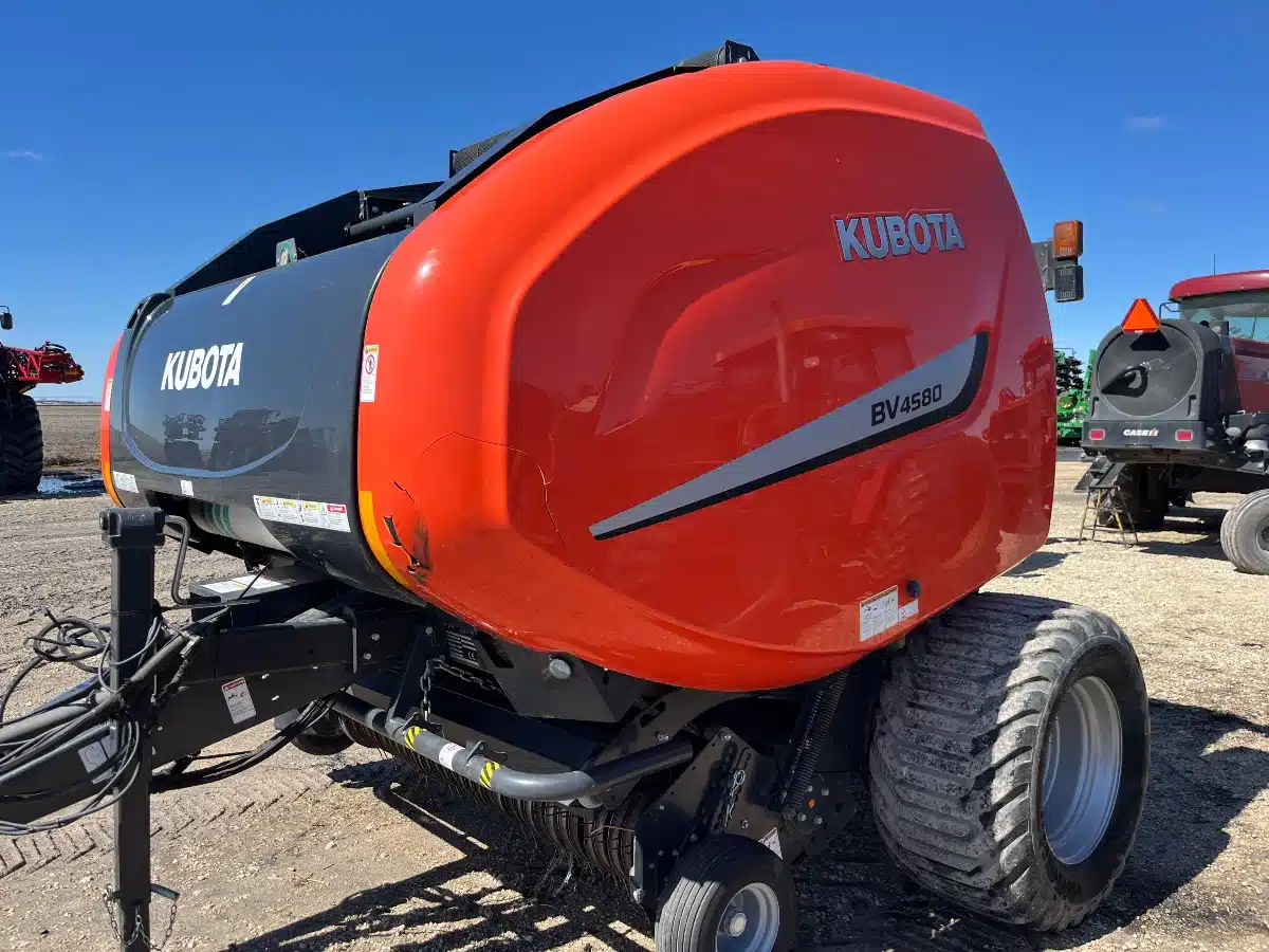 Gallery image 1 for Used 2017 Kubota BV4580N Round Baler
