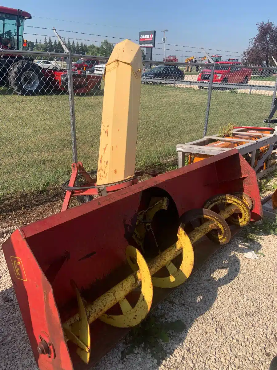 Gallery image 1 for Used Farm King 840 Snow Blower