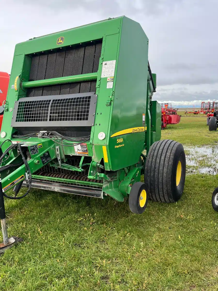 Gallery image 2 for Used 2016 John Deere 569SS Round Baler