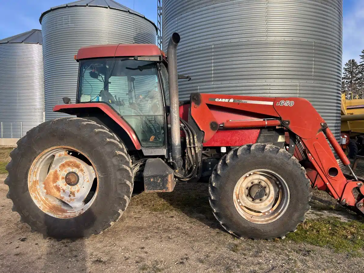 Gallery image 1 for 2001 Case IH MX120 Tractor