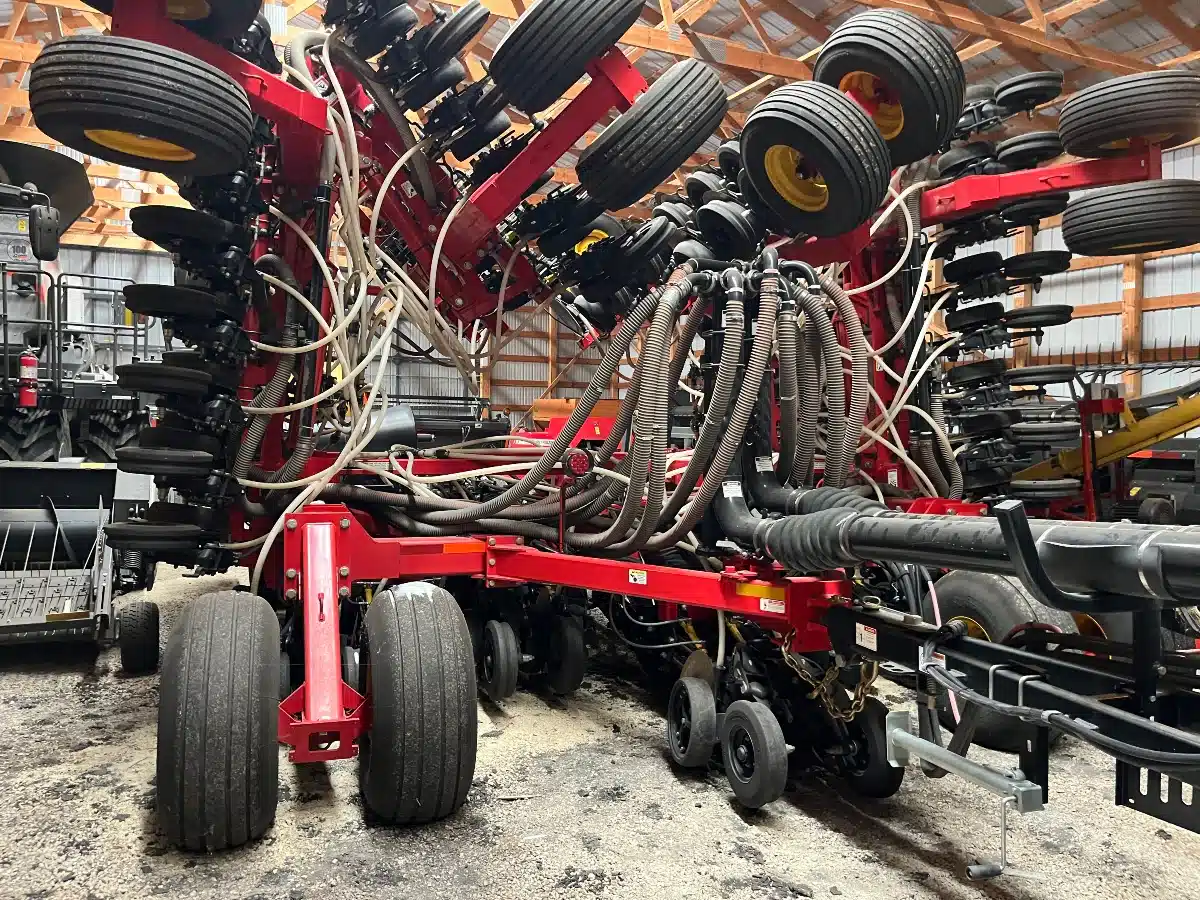 Gallery image 2 for 2021 Bourgault 3720/8450 Air Seeder