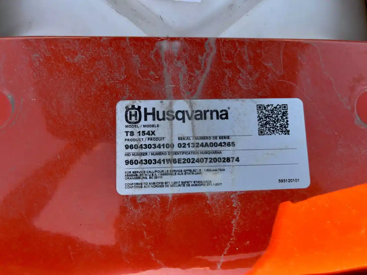 Photo de la Galerie 2 pour 2024 Husqvarna TS 154X tondeuse autoportée