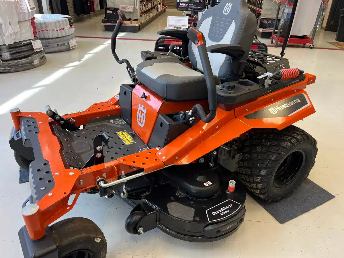 Gallery image 2 for 2024 Husqvarna Xcite Z350 Mower - Zero Turn
