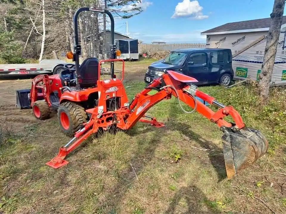Gallery image 2 for Used 2021 Kioti CS2210 Tractor
