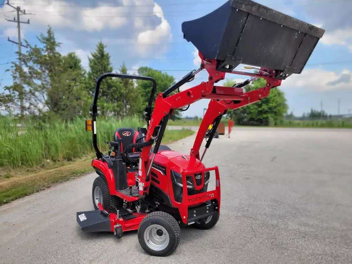 Gallery image 1 for New 2025 Mahindra 11204FHTLM60 Tractor