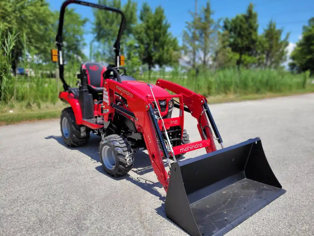 Gallery image 2 for New 2025 Mahindra 1120 Tractor