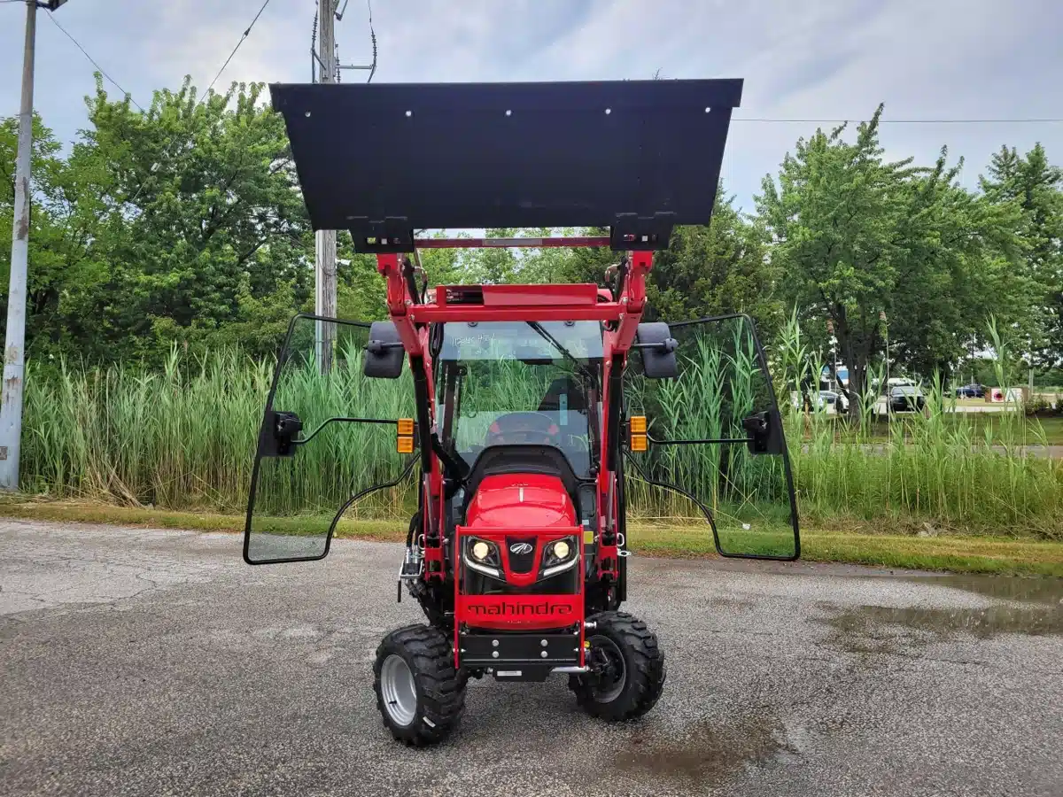 Gallery image 2 for New 2025 Mahindra 1120 Tractor