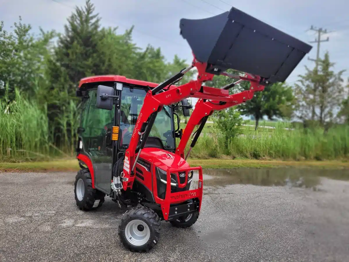Gallery image 1 for New 2025 Mahindra 1120 Tractor