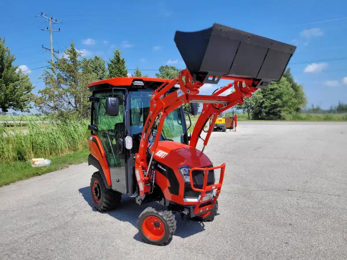 Gallery image 2 for New 2025 Kioti CS2530 Tractor