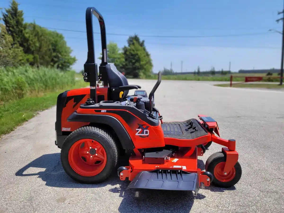 Gallery image 2 for New 2025 Kioti ZXD Series Mower - Zero Turn