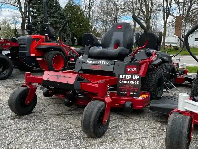 Gallery image 2 for New 1900 Toro 77501 Lawn Tractor