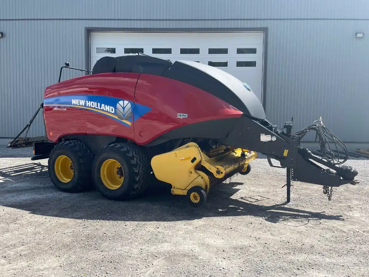 Gallery image 1 for Used 2014 New Holland BIG BALER 340 Square Baler - Large