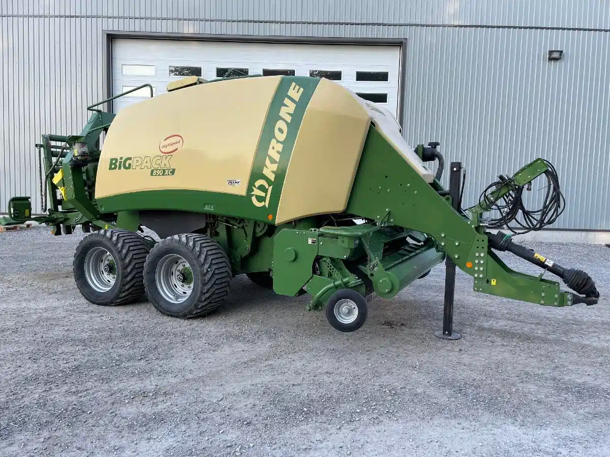 Gallery image 1 for Used 2016 Krone BIG PACK 890 XC HIGHSPEED Square Baler - Large