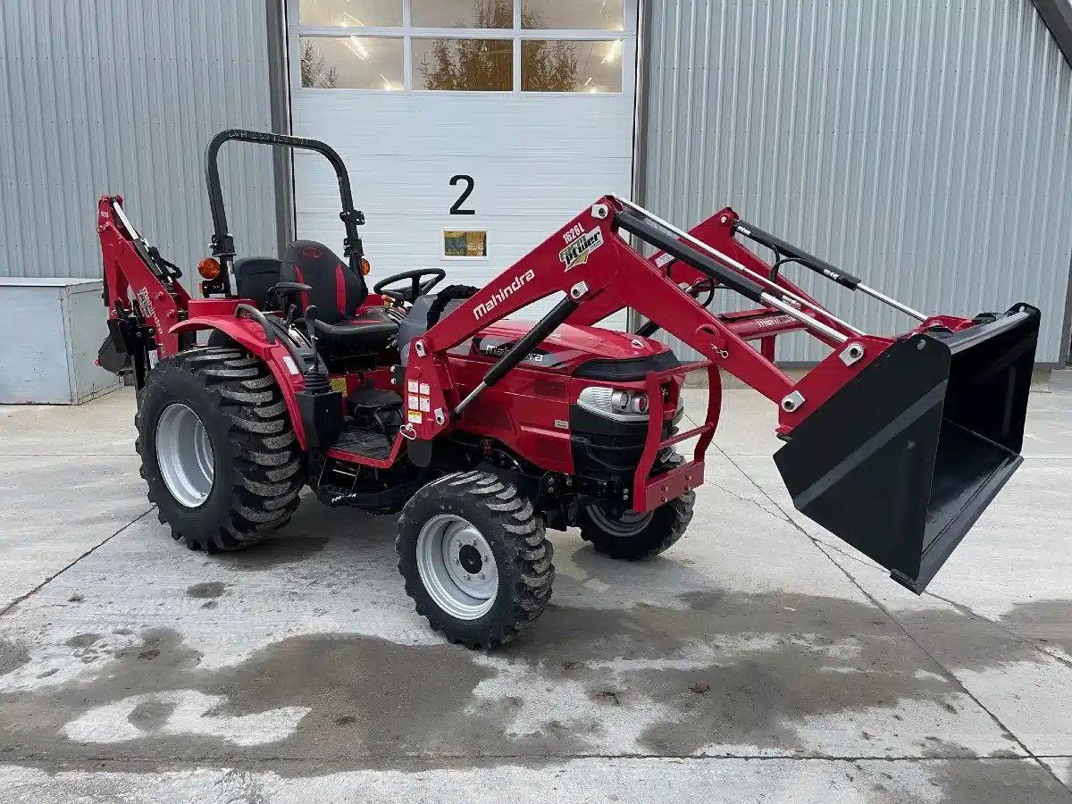 Gallery image 1 for New 2023 Mahindra 1626 HST Tractor