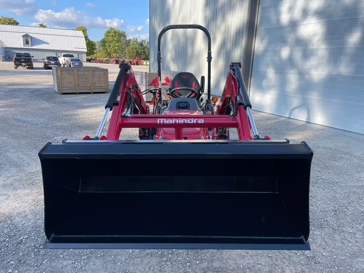 Gallery image 2 for 2024 Mahindra MAX 26XLT Tractor